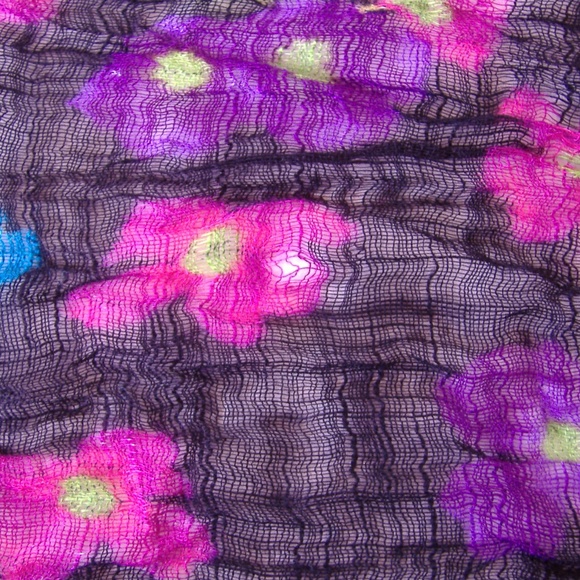 Black Flower Scarf Open Weave Pink Blue Purple - Picture 6 of 7